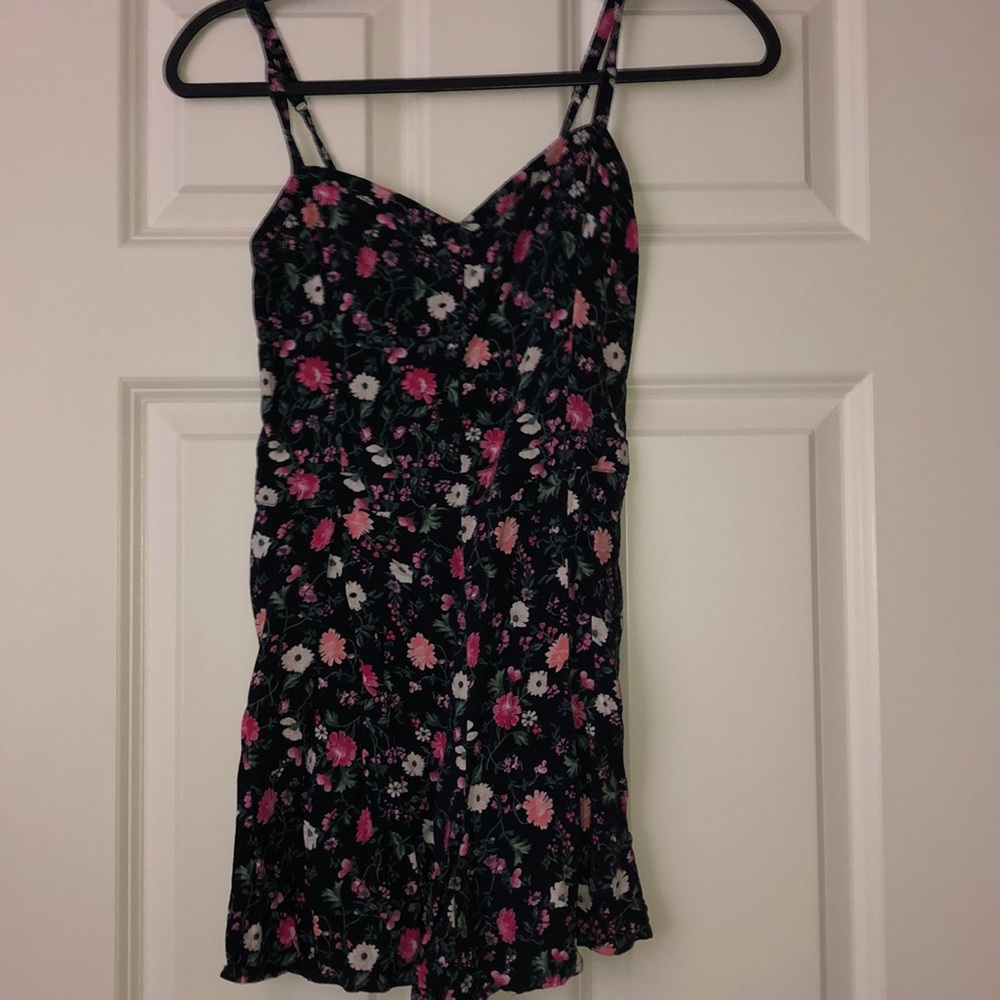 Hollister Romper Size S